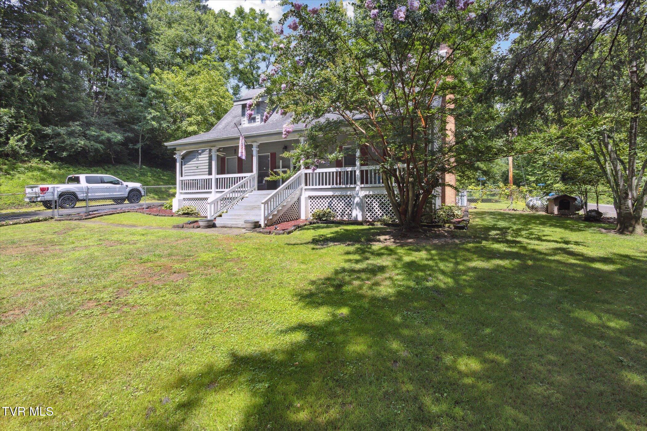 4879 Back Valley Road Big Stone Gap, VA 24219 - Photo 6 of 55 Front of home