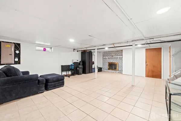 $499,999 | 34 Ling Street, Fords, NJ 08863