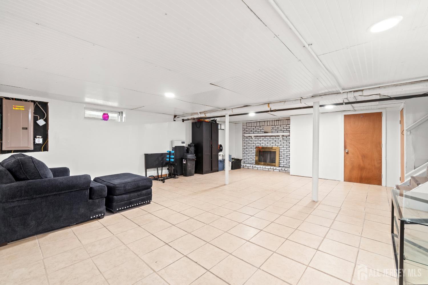 34 Ling Street Fords, NJ 08863 - Photo 14 of 17