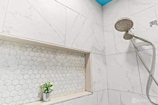 $499,999 | 34 Ling Street, Fords, NJ 08863