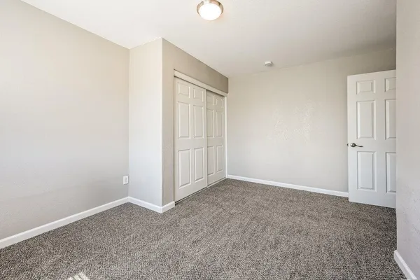 $2,585 | 2531 West White Feather Lane, Phoenix, AZ 85085