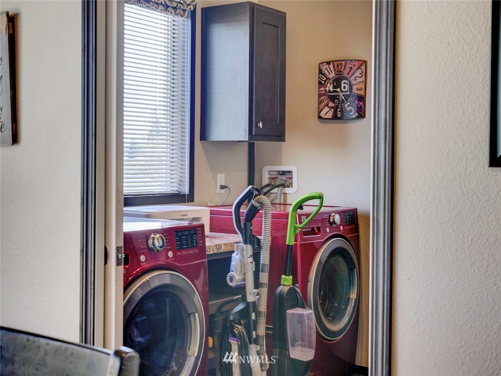 55 Old Goat Lane Sequim, WA 98382 - Photo 20 of 32 a utility room with dryer and washer
