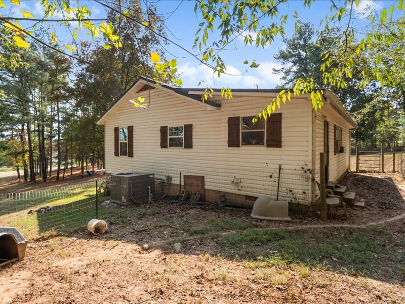 557 McCamy Road Chatsworth, GA 30705 - Photo 11 of 39 Gallery Image 11