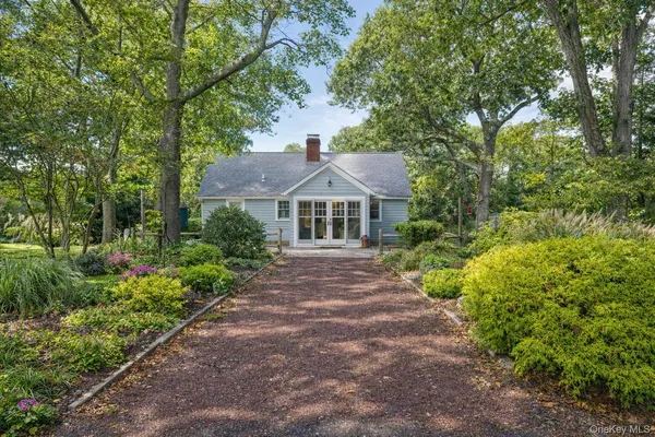 $989,000 | 2070 Cedar Drive, Southold, NY 11971