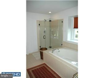 20 Maple Glenn Road Mount Laurel, NJ 08054 - Photo 10 of 12 Bathroom