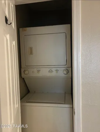 $74,900 | 4218 Hessmer Avenue, Unit 306, Metairie, LA 70002