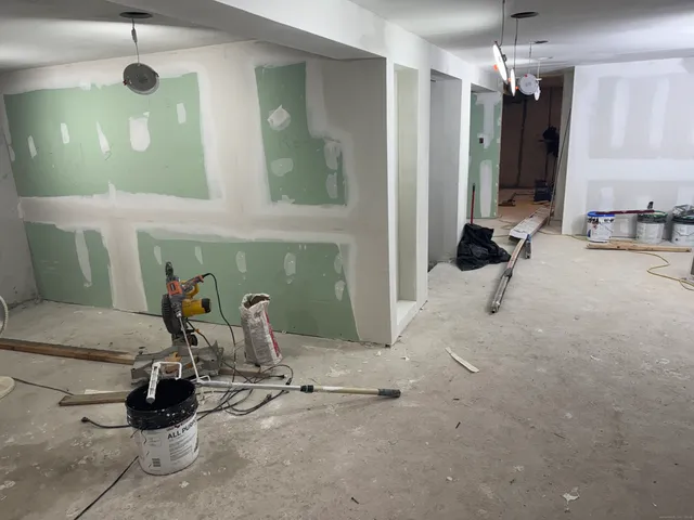 $1,700 | 190 Whitney Avenue, Unit 3, Bridgeport, CT 06606