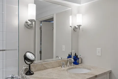 $1,800,000 | 178 Commonwealth Avenue, Unit 7, Boston, MA 02116