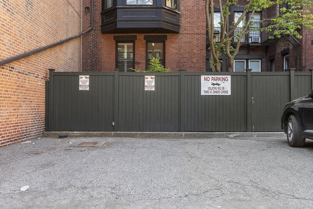 178 Commonwealth Avenue, Unit 7 Boston, MA 02116 - Photo 33 of 36