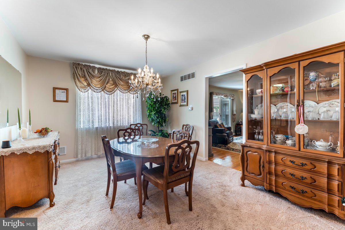 2506 Berwyn Road Wilmington, DE 19810 - Photo 10 of 43 Dining or Breakfast Room
