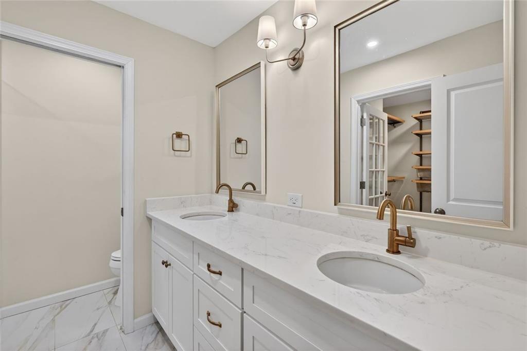 2037 Longview Way Chamblee, GA 30341 - Photo 17 of 40