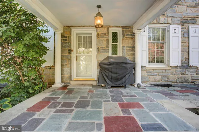 $725,000 | 307 West W King Street, Shippensburg, PA 17257