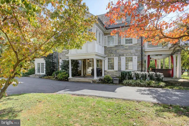 $725,000 | 307 West W King Street, Shippensburg, PA 17257