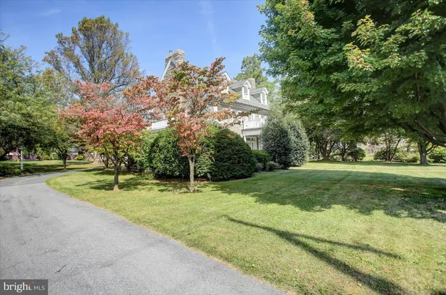 $725,000 | 307 West W King Street, Shippensburg, PA 17257