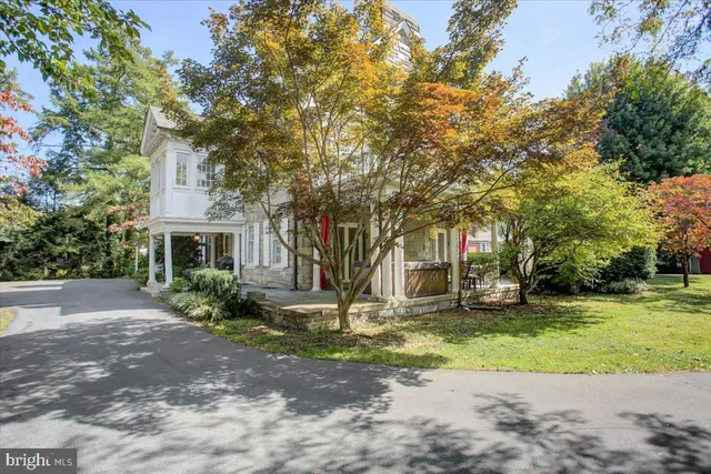 $725,000 | 307 West W King Street, Shippensburg, PA 17257