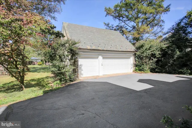 $725,000 | 307 West W King Street, Shippensburg, PA 17257