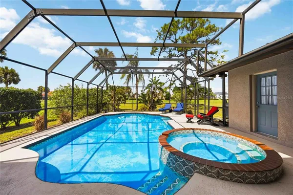 $975,000 | 3953 Prairie Dunes Drive, Sarasota, FL 34238