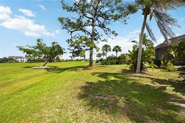 $975,000 | 3953 Prairie Dunes Drive, Sarasota, FL 34238