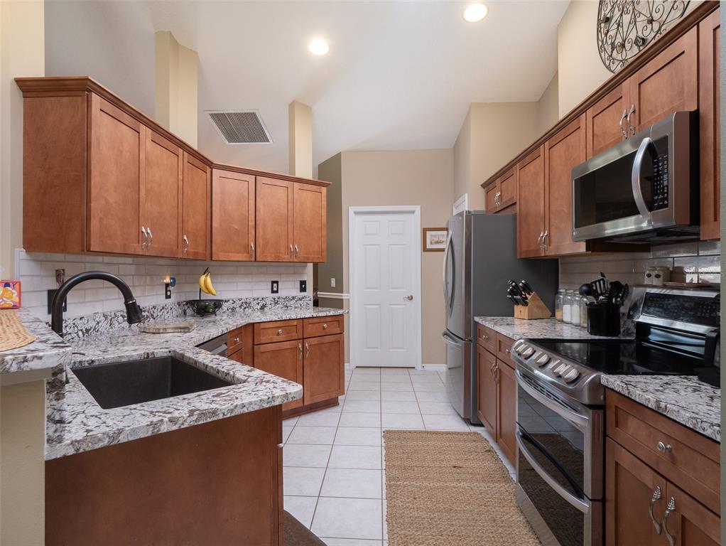 9481 West Highway 316 Reddick, FL 32686 - Photo 8 of 34