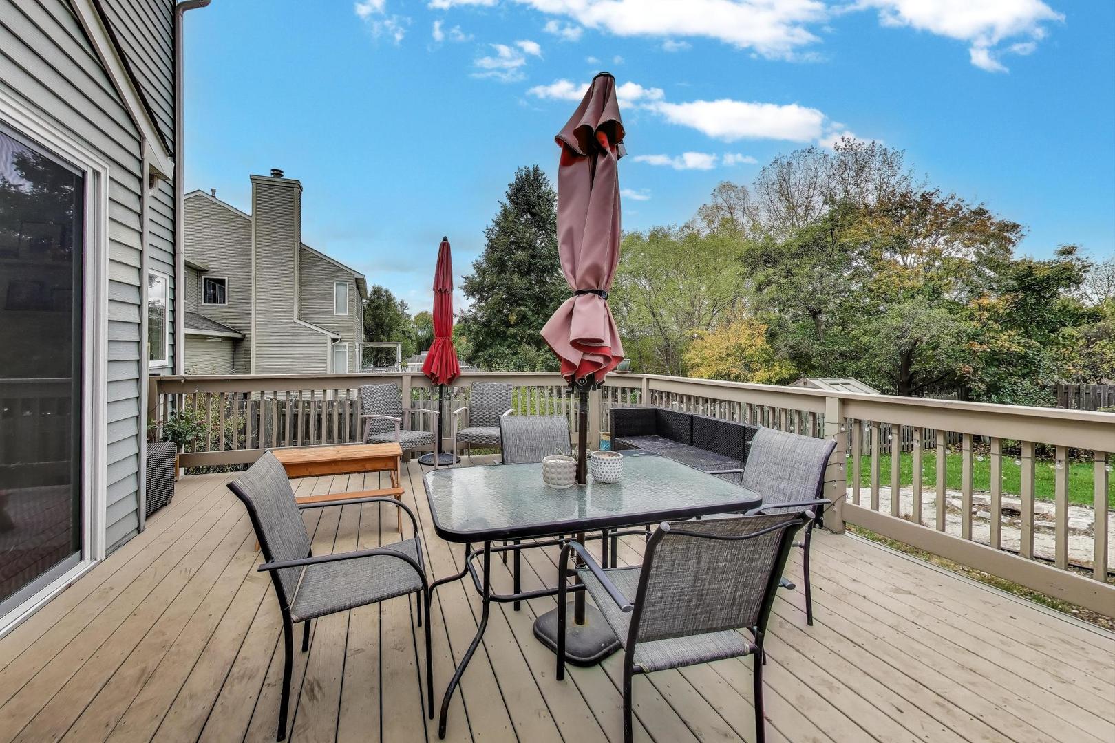 1010 Evergreen Street Mundelein, IL 60060 - Photo 25 of 28 a view of a balcony with furniture