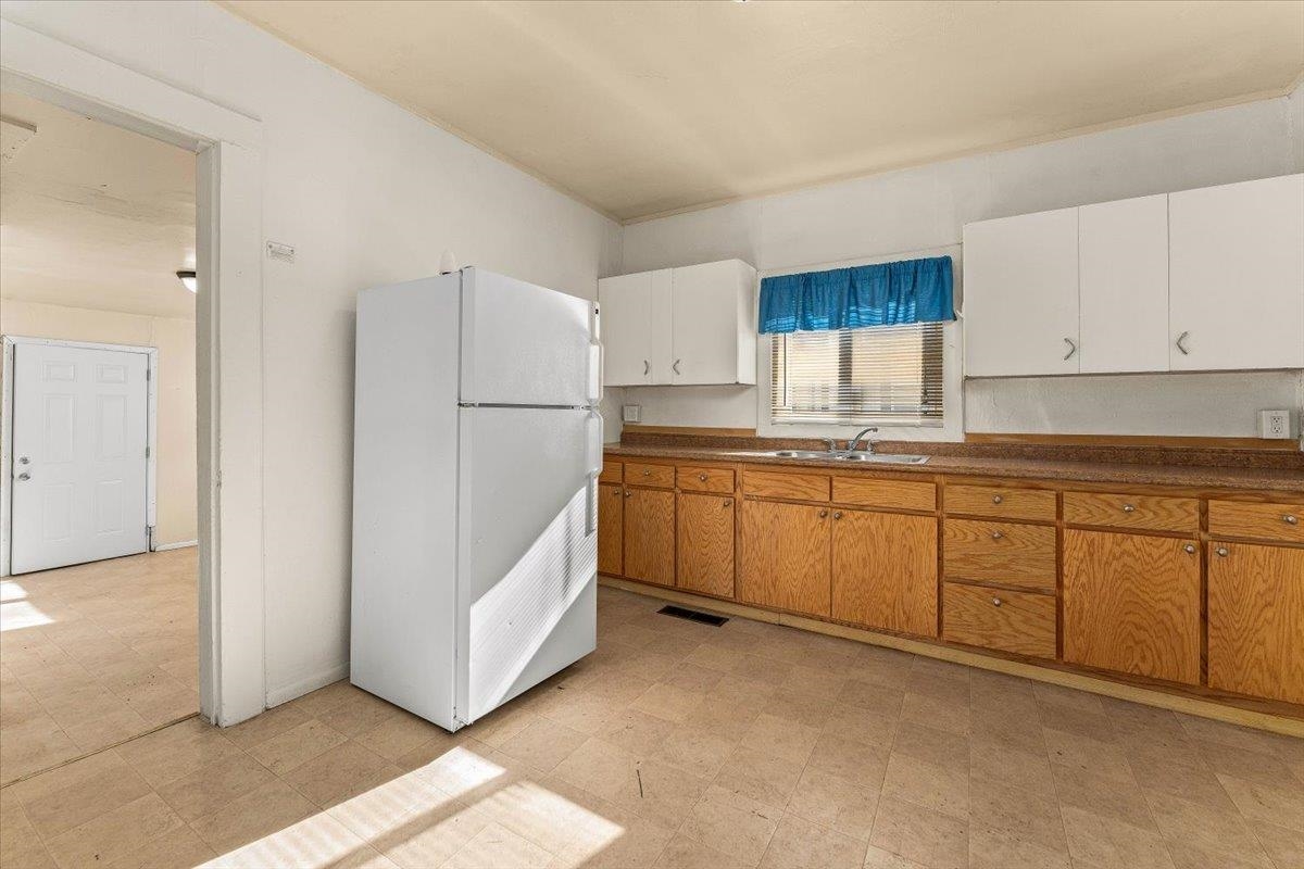 532 Madison Street Red Bluff, CA 96080 - Photo 13 of 35
