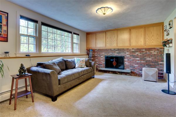105 Davis Road Bedford, MA 01730 - Photo 4 of 7 Gallery Image 4