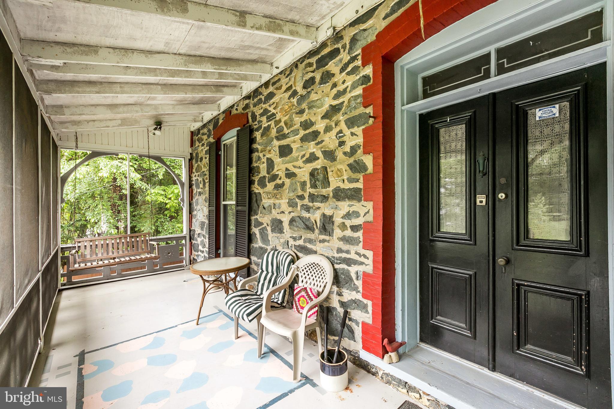 5602 Roxbury Place Baltimore, MD 21209 - Photo 4 of 43 Gallery Image 4