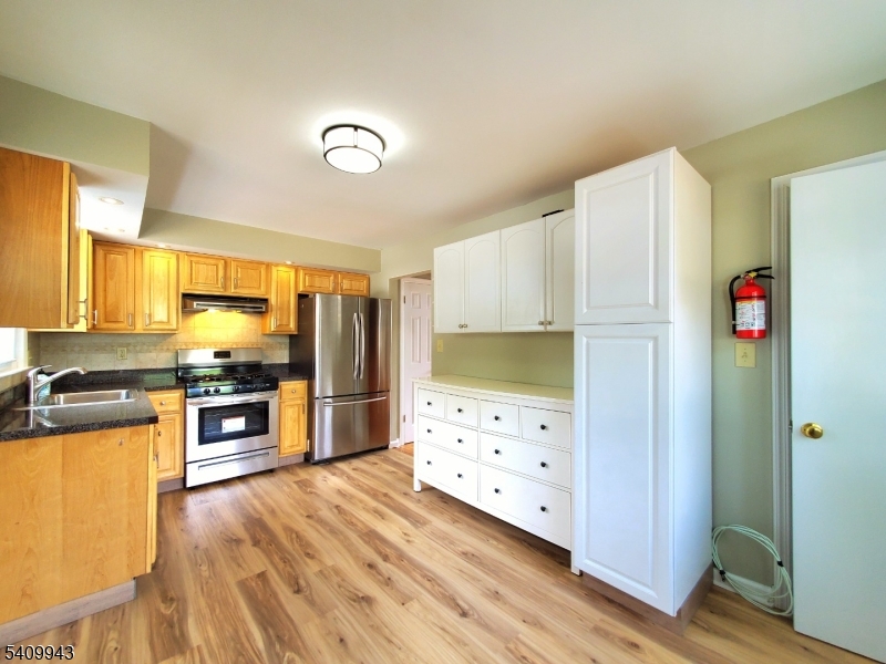 708A Farrand Street, Unit 708A Raritan, NJ 08869 - Photo 5 of 18