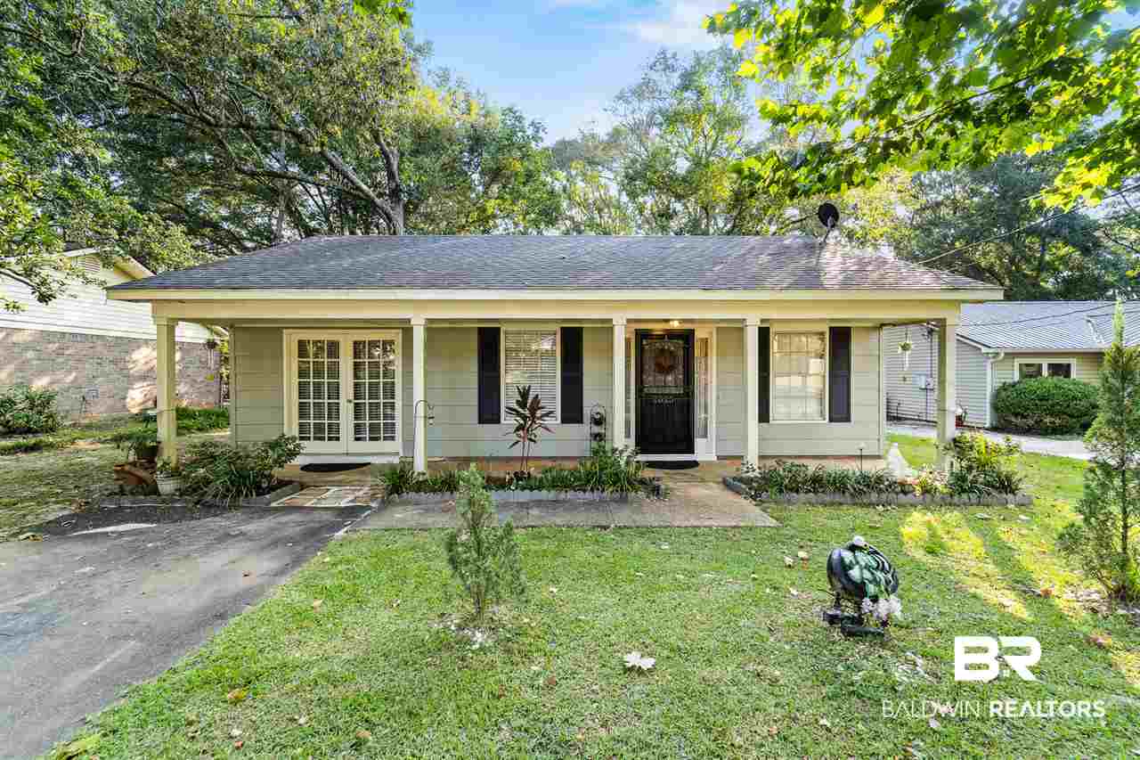 2025 Oakchase Court Mobile, AL 36609 - Photo 1 of 20 Front View