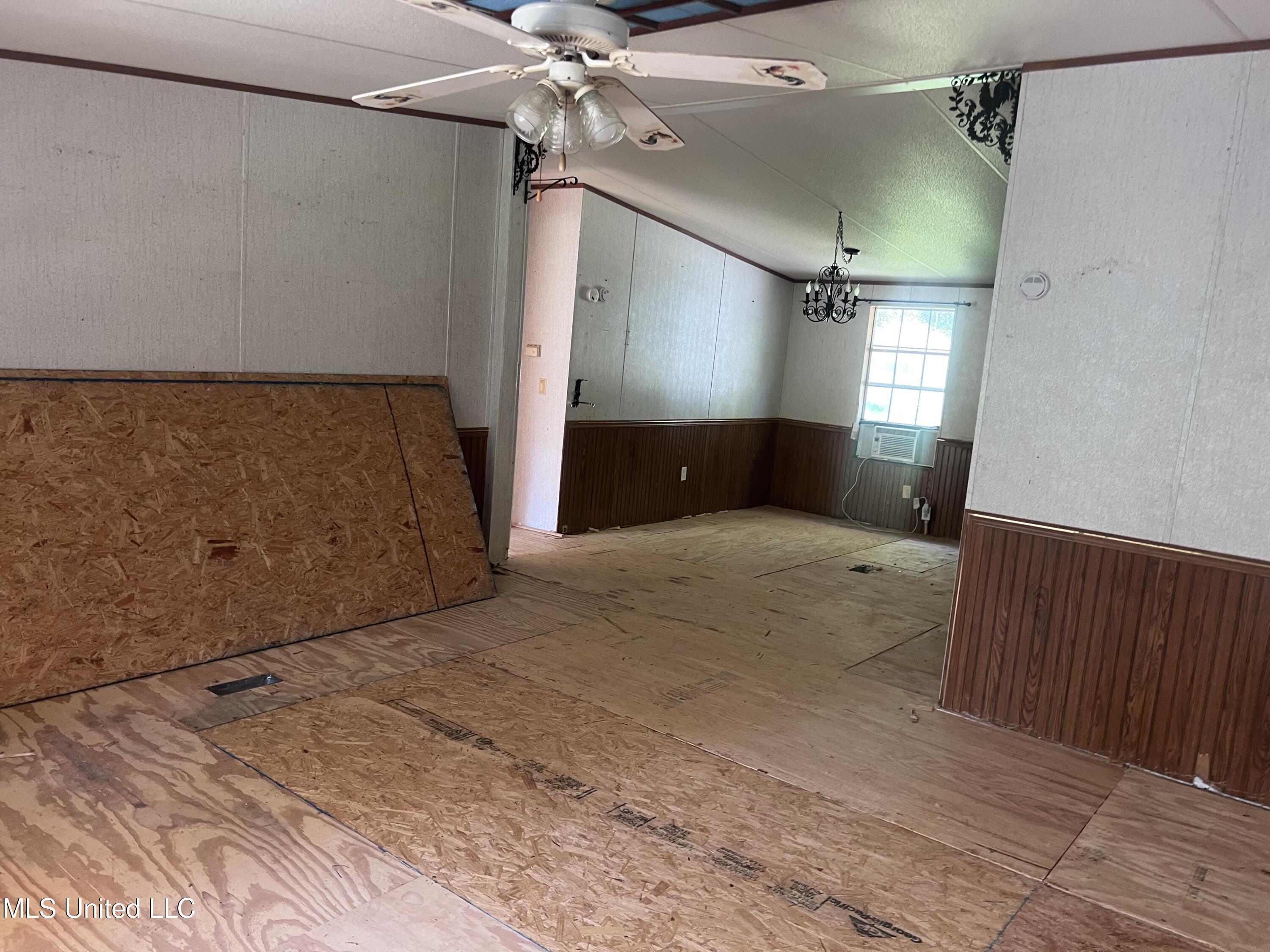 3204 Oak Ridge Road Vicksburg, MS 39183 - Photo 14 of 20 IMG_3968