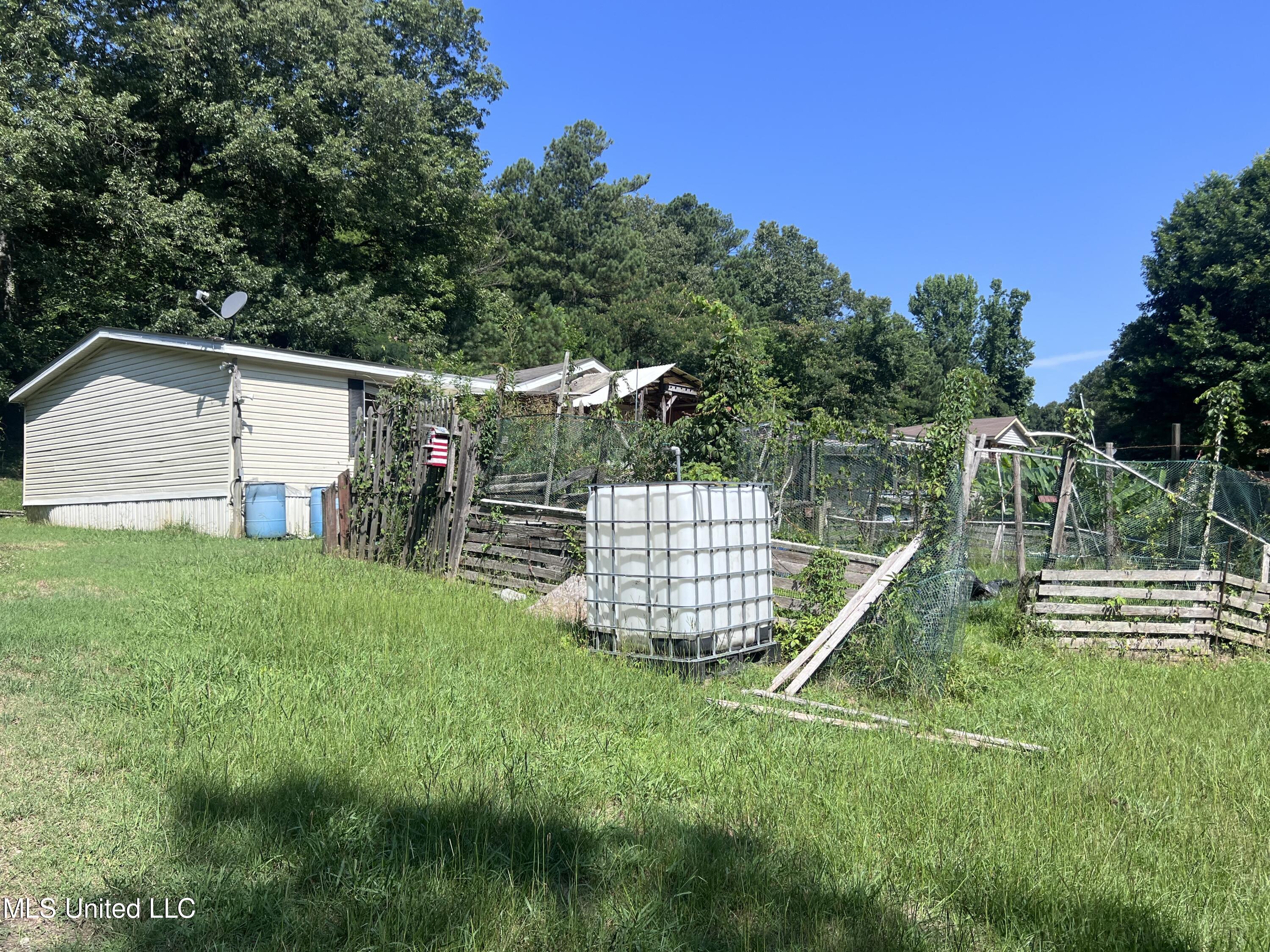3204 Oak Ridge Road Vicksburg, MS 39183 - Photo 2 of 20 IMG_3953
