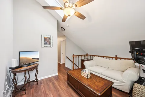 $305,000 | 149 South Stonington Drive, Unit 341, Palatine, IL 60074
