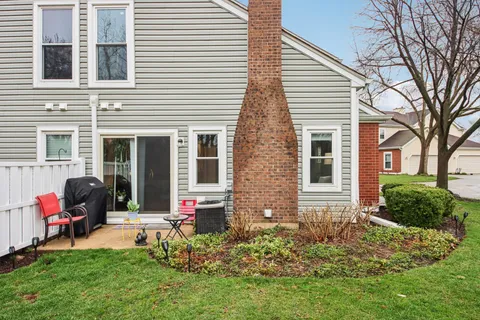 $305,000 | 149 South Stonington Drive, Unit 341, Palatine, IL 60074