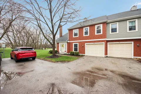 $305,000 | 149 South Stonington Drive, Unit 341, Palatine, IL 60074