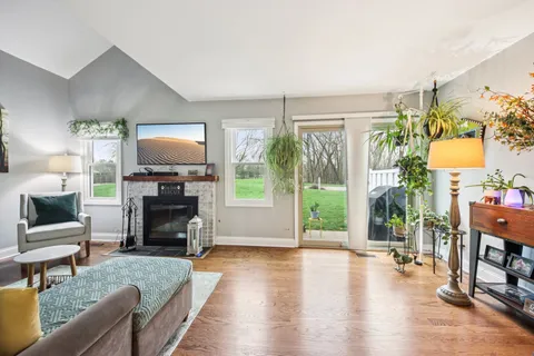 $305,000 | 149 South Stonington Drive, Unit 341, Palatine, IL 60074
