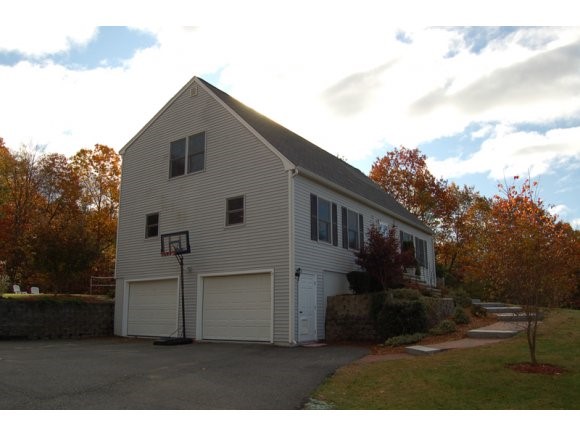 35 Boyd Road Londonderry, NH 03053 - Photo 1 of 1