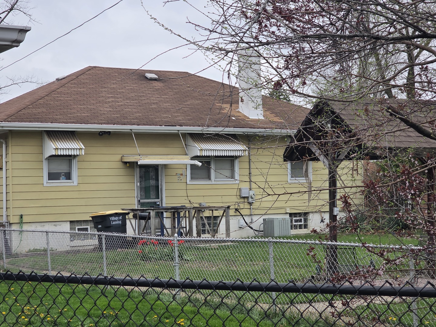 18449 Ridgewood Avenue Lansing, IL 60438 - Photo 3 of 4