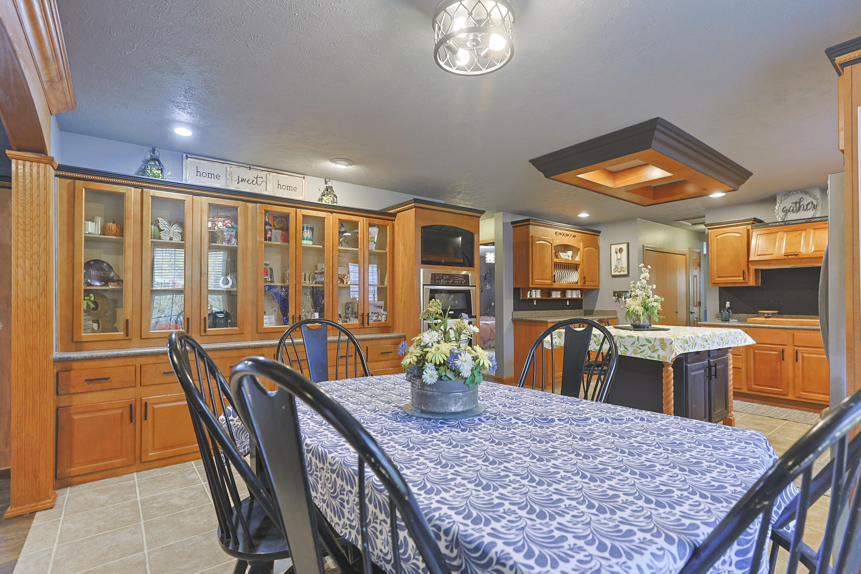 66082 Victoria Lane Cassopolis, MI 49031 - Photo 11 of 64 66082 Victoria_2025_IMG_9522