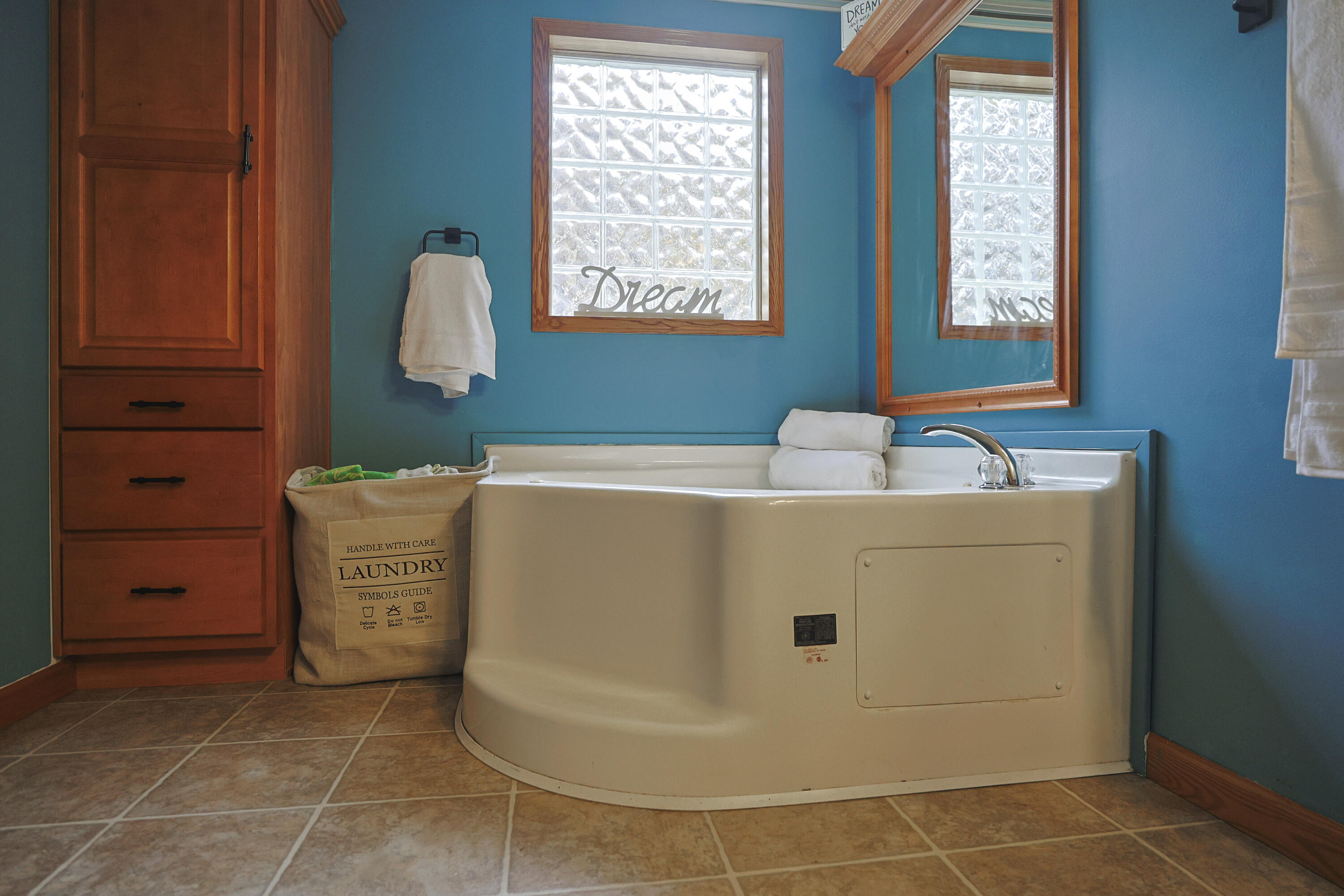 66082 Victoria Lane Cassopolis, MI 49031 - Photo 29 of 64 66082 Victoria_2025_IMG_9492