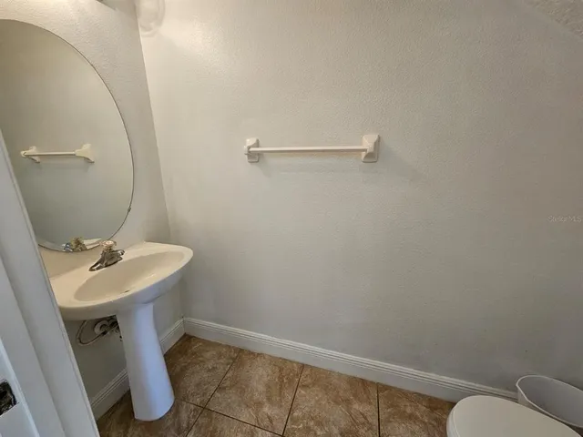 $2,200 | 608 Cresting Oak Circle, Unit 28, Orlando, FL 32824