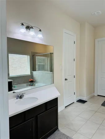 $2,700 | 1513 Harrongton Way, Leander, TX 78641