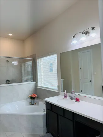 $2,700 | 1513 Harrongton Way, Leander, TX 78641