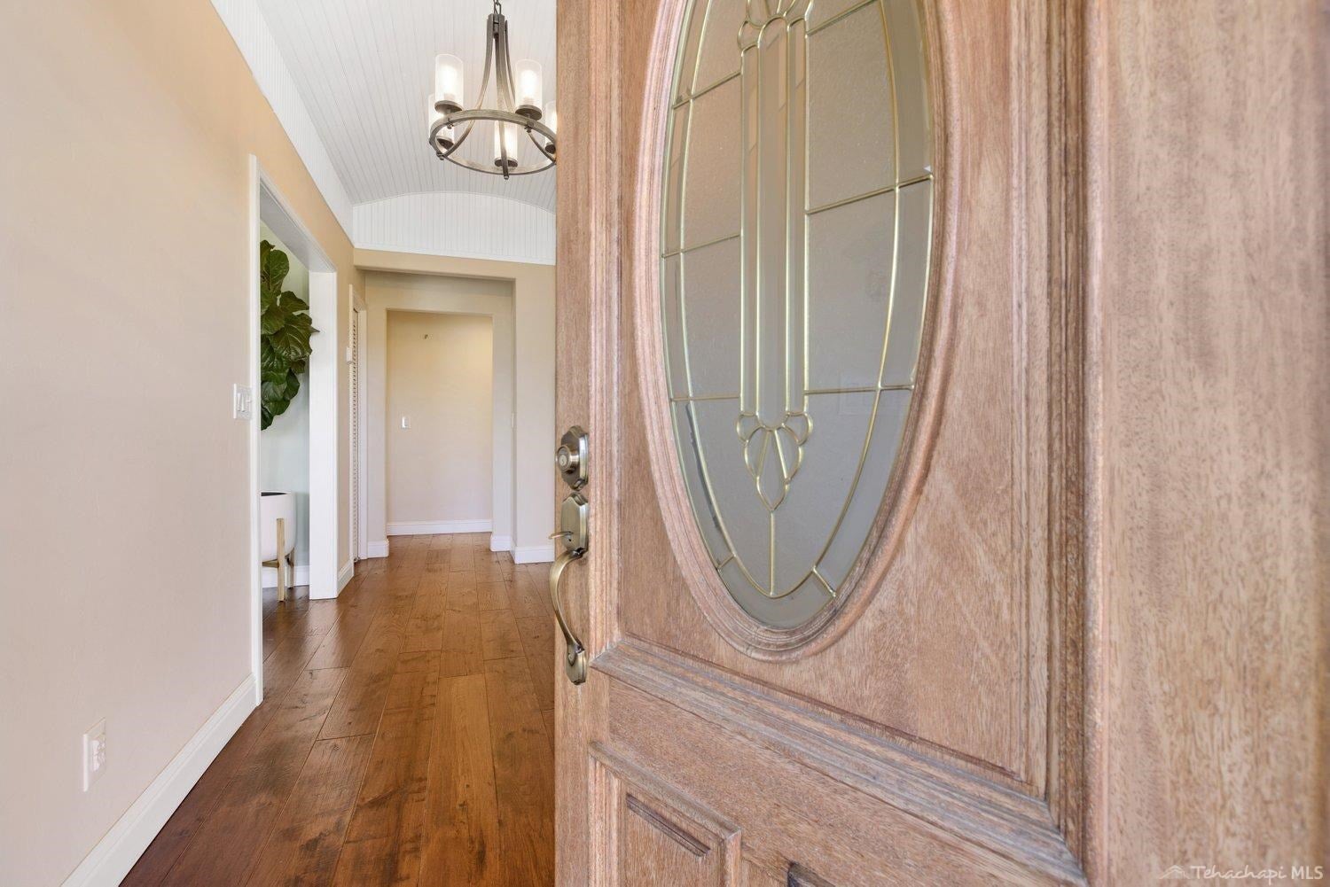 21218 Pine Ridge Drive Tehachapi, CA 93561 - Photo 5 of 62 Gallery Image 5