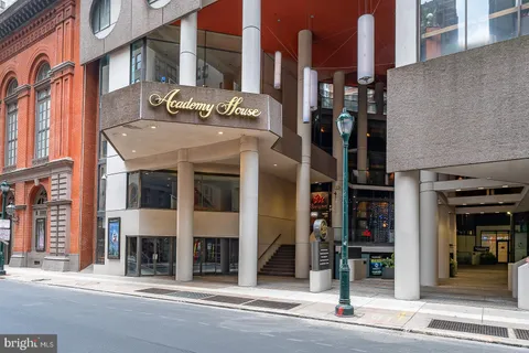 $249,500 | 1420 Locust Street, Unit 7E, Philadelphia, PA 19102