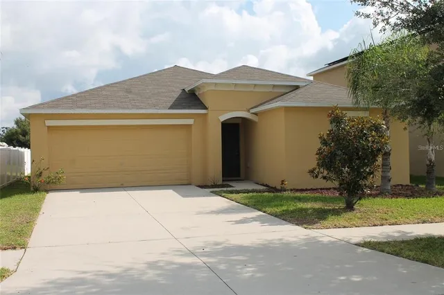 $314,900 | 10633 Standing Stone Drive, Wimauma, FL 33598