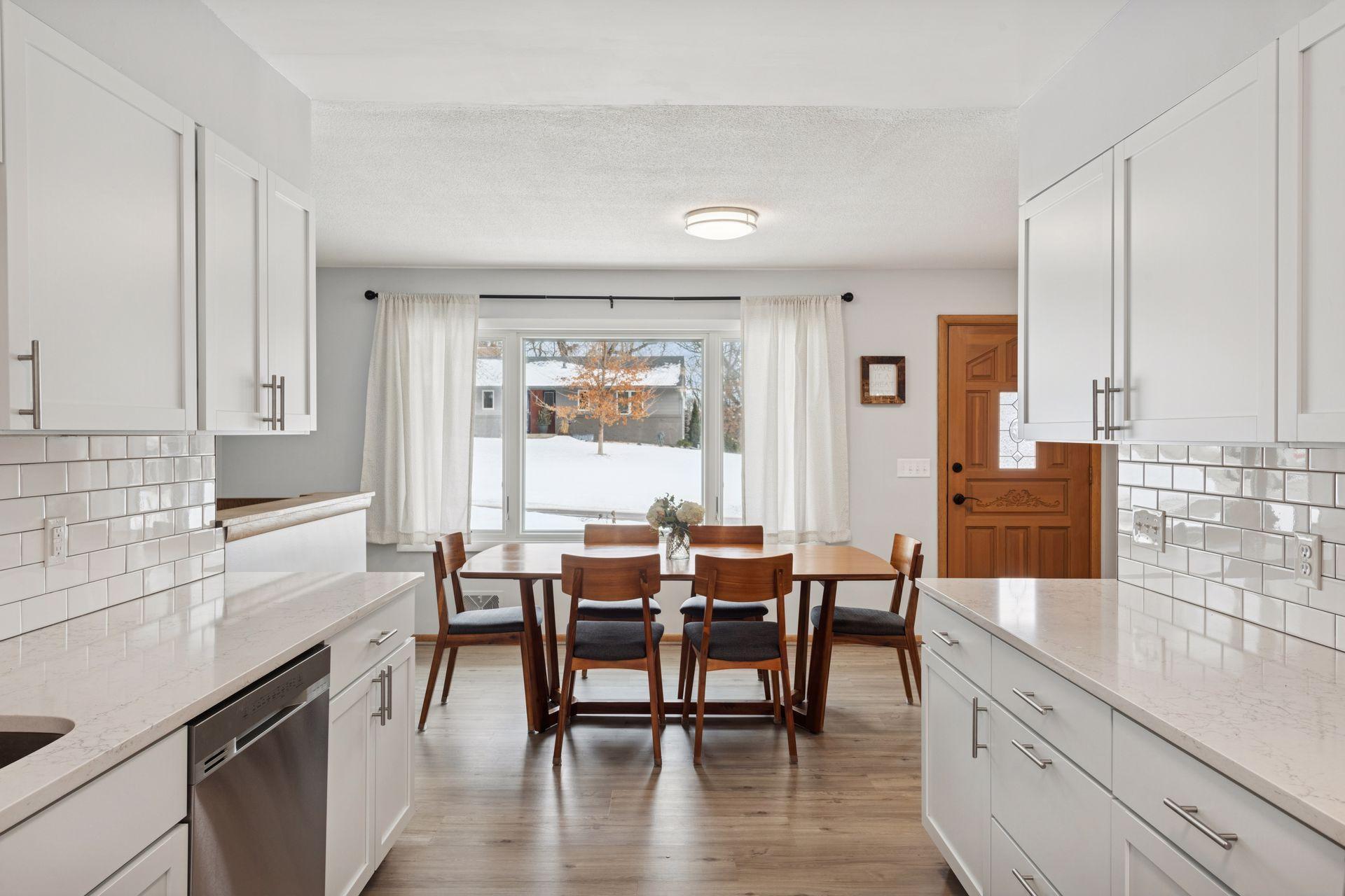 2400 Cedarwood Ridge Minnetonka, MN 55305 - Photo 7 of 36