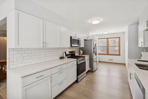 $575,000 | 2400 Cedarwood Ridge, Minnetonka, MN 55305