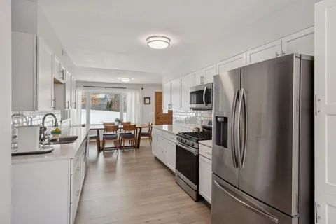 $575,000 | 2400 Cedarwood Ridge, Minnetonka, MN 55305