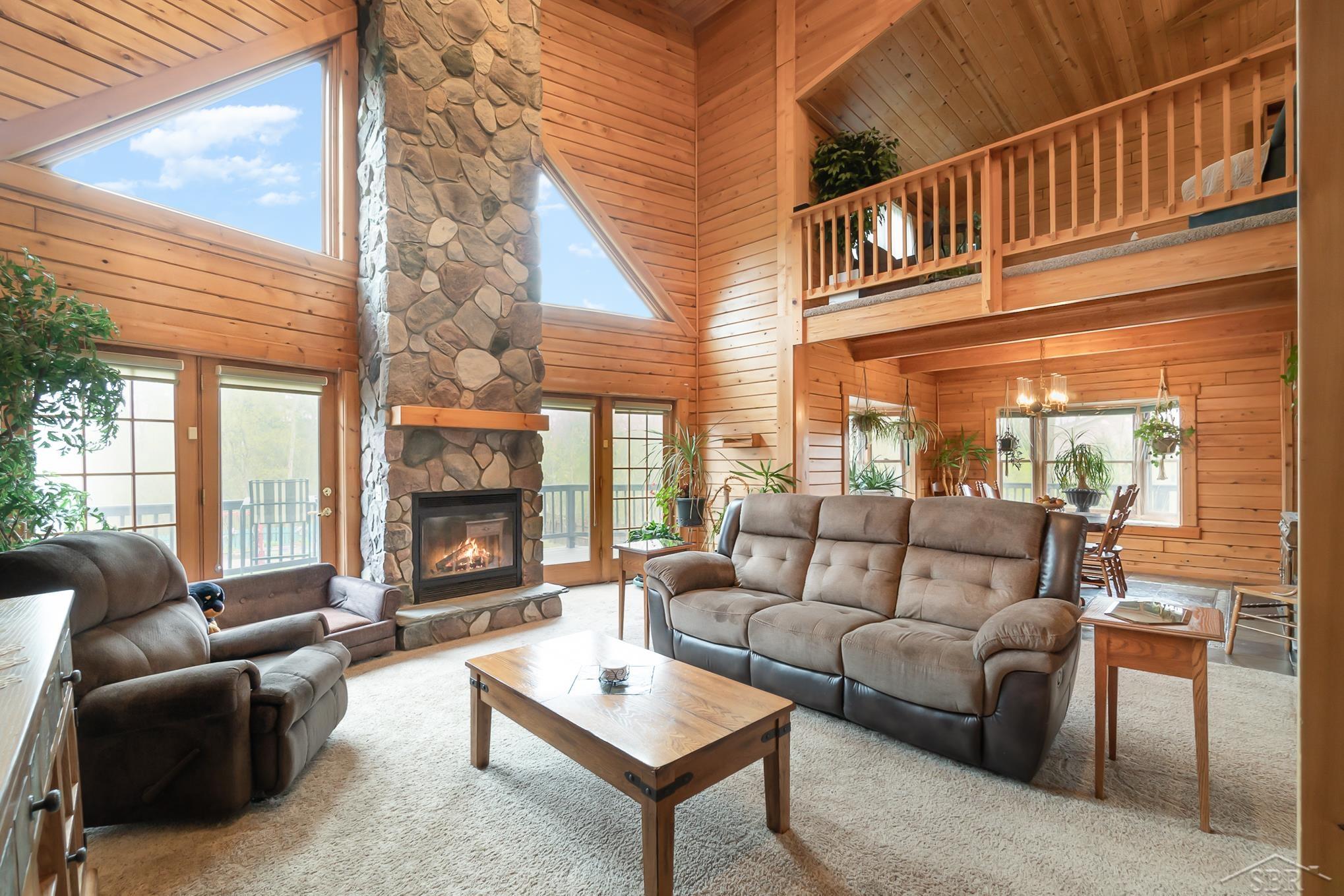 3542 Midland Road Saginaw, MI 48603 - Photo 6 of 31 50107177-5.JPG