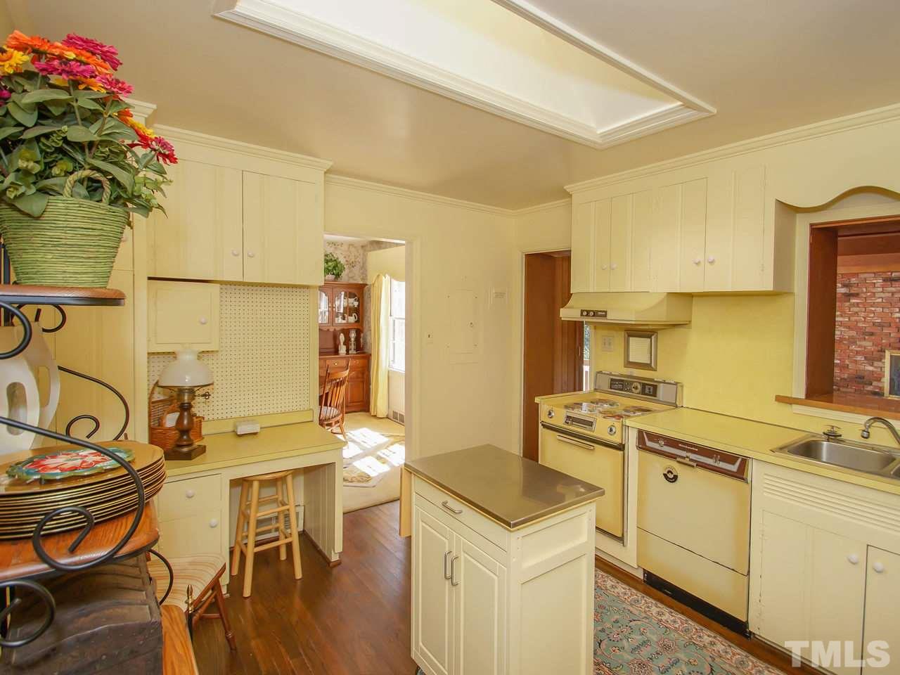 3429 Leonard Street Raleigh, NC 27607 - Photo 10 of 25